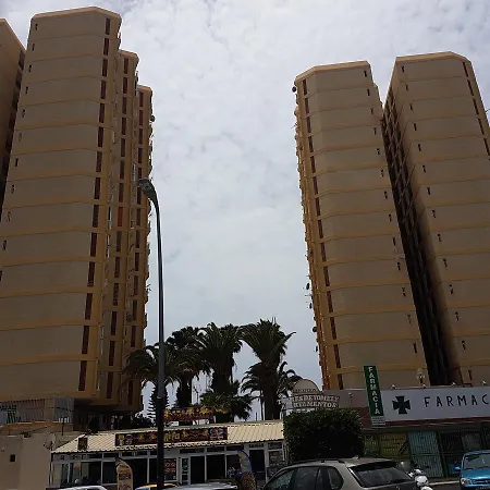 Apartament Torres De Yomely